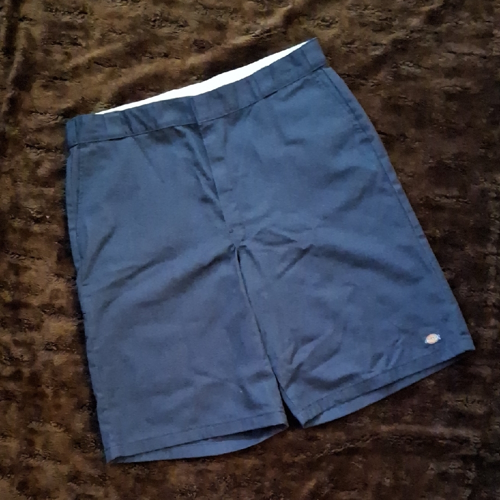 Dickies Loose Fit Navy Flat Men's Front Shorts - Size 42